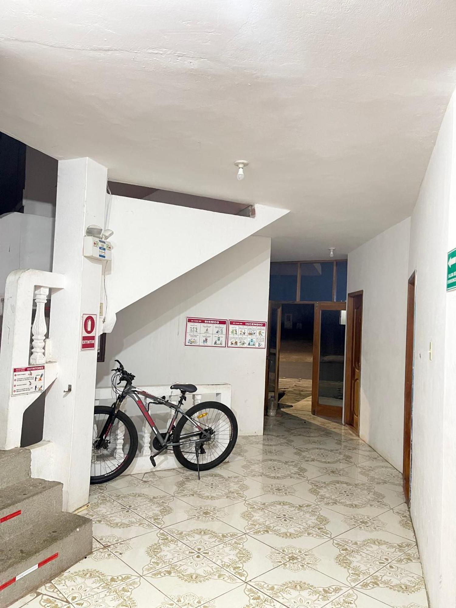 Hostal Vista Al Mar Hotel Пуерто Бакерисо Морено Екстериор снимка
