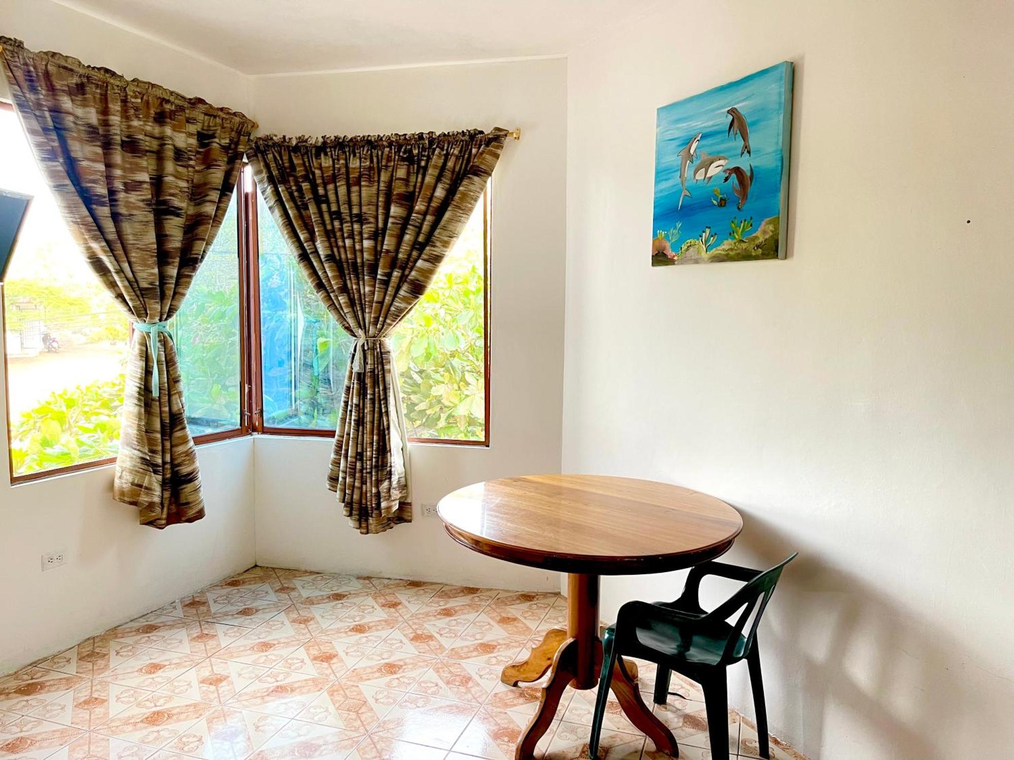Hostal Vista Al Mar Hotel Пуерто Бакерисо Морено Екстериор снимка