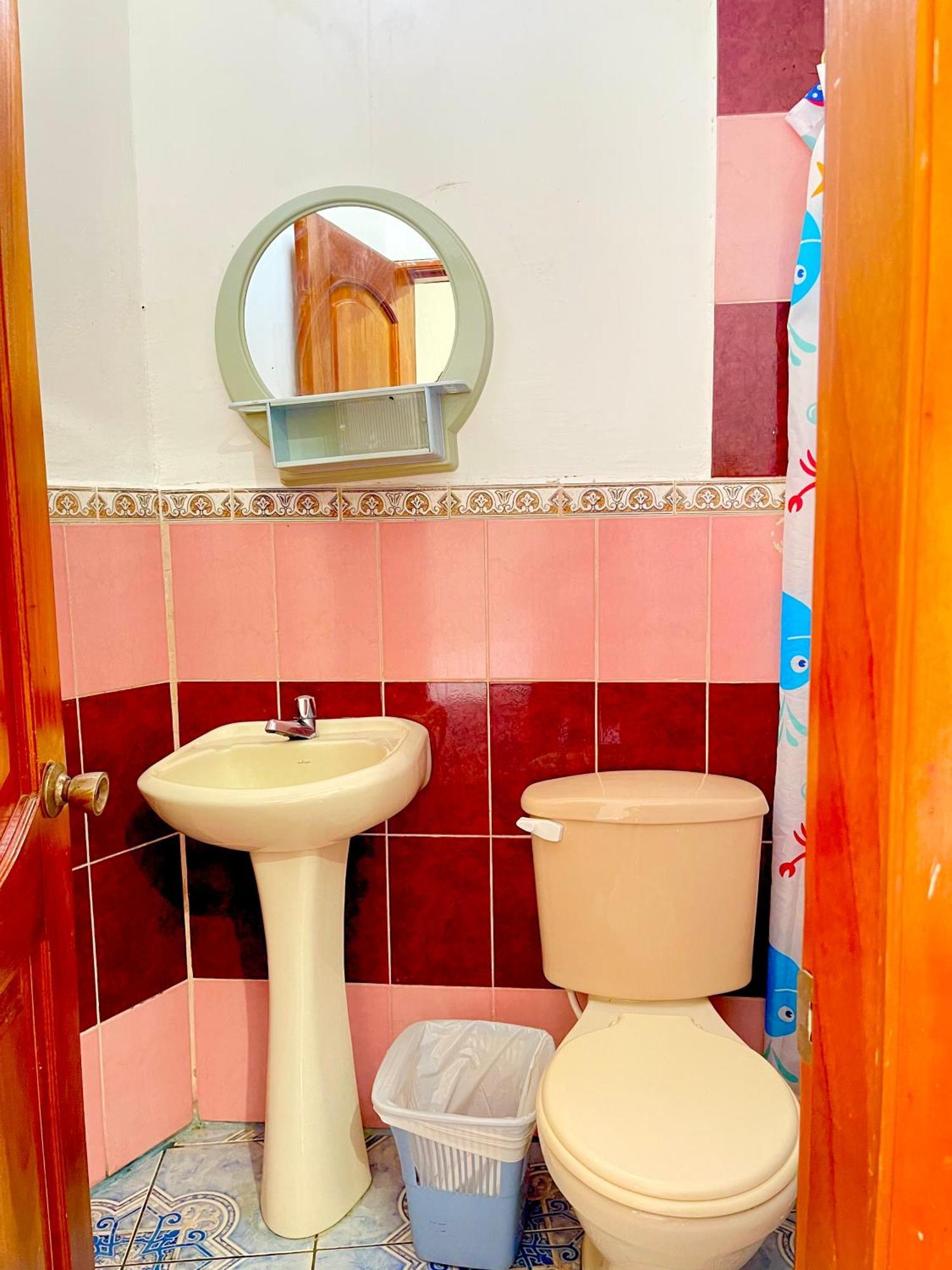 Hostal Vista Al Mar Hotel Пуерто Бакерисо Морено Екстериор снимка